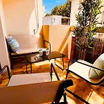 Spacieux Avec Terrasse, à 150m De La Appartement